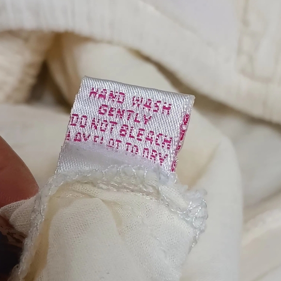 Pura Vida White Dress with Floral Embroidery - Picture 9 of 9